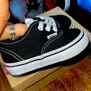 Size 4 baby Vans black